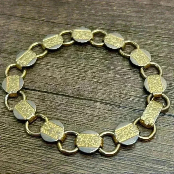 Vintage Sarah Coventry Bracelet - Picture 1 of 2